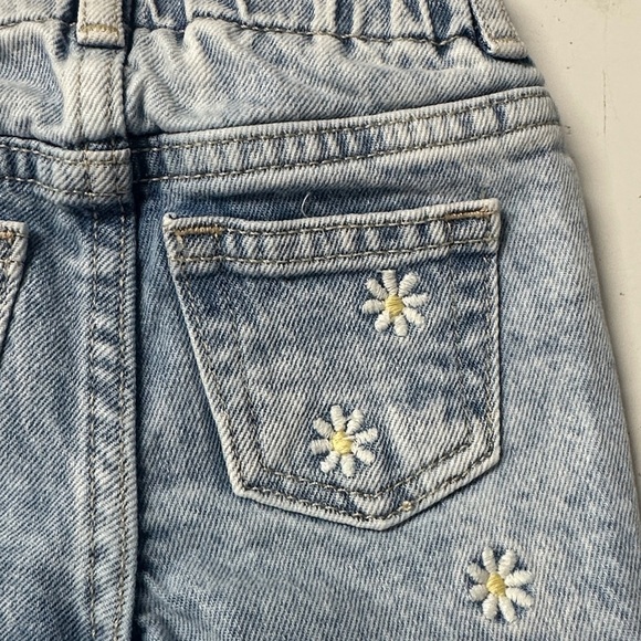 Gap Infant Denim Paper bag Waist Daisy Embroidered Jeans 0-3 - Picture 3 of 3